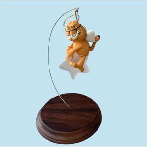 1996 Hallmark Keepsake Ornament Garfield Angel on Star w/ Wings & Halo Xmas